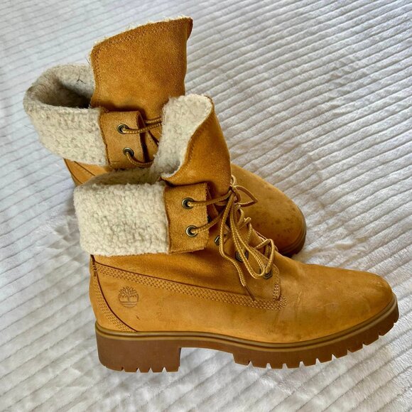 Women’s SIze 8 Timberland Jayne WP Fleece Down Wheat Nubuck Boots Model A1SGA - Picture 1 of 8